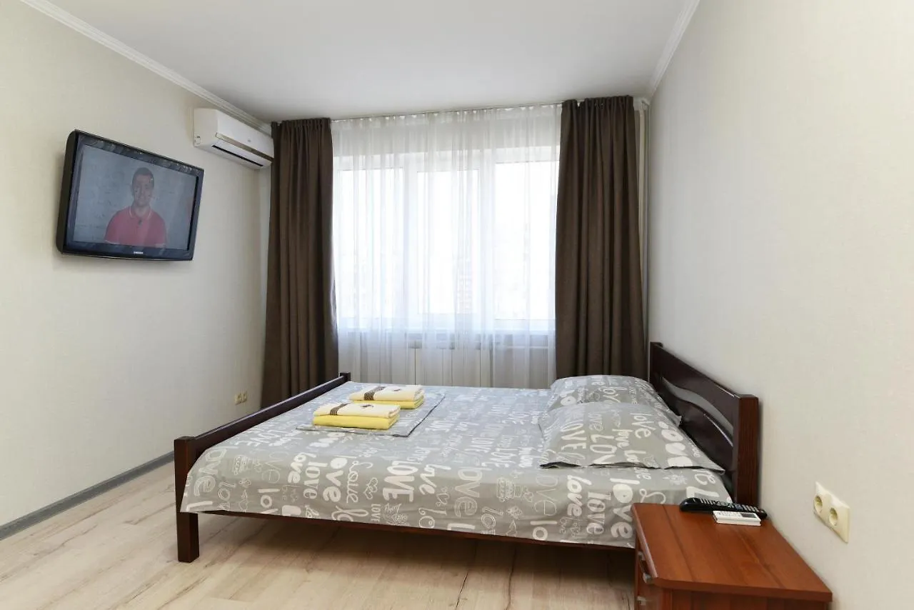 Apartament On Vasylia Lypkivskoho 24 키예프 우크라이나